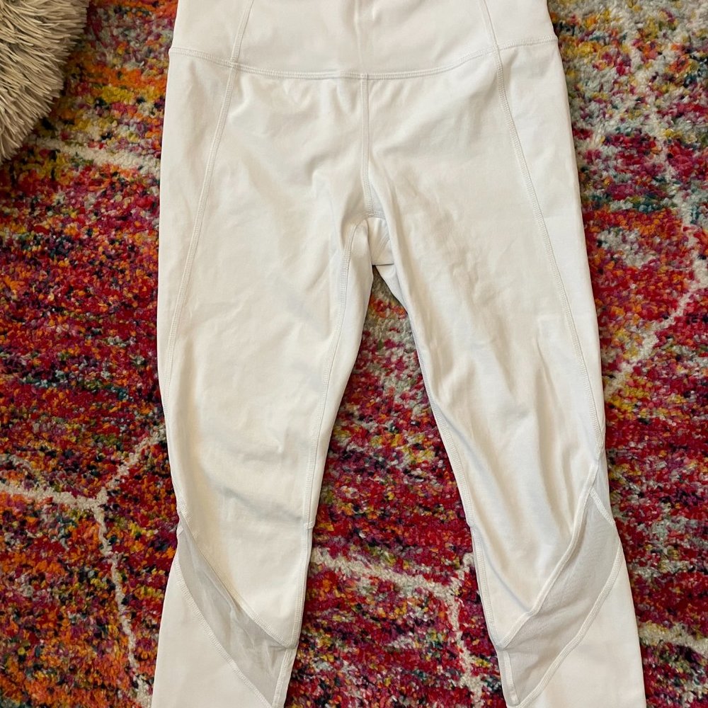 ATHLETA Eclipse 7/8 Tight #281583 WHITE